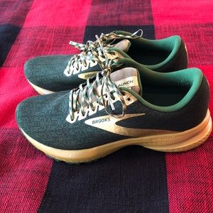 Brooks launch 7 women’s size 8.5 running sneakers